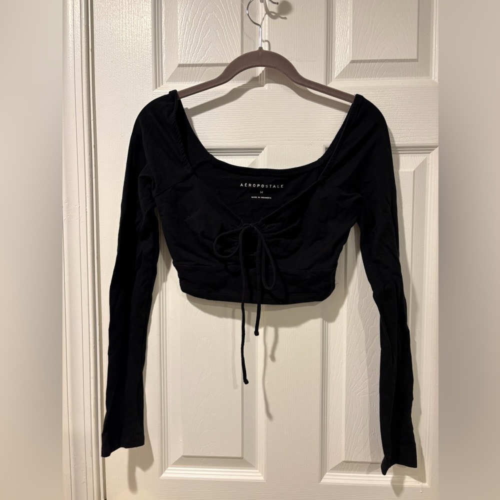 Aeropostale keyhole crop long sleeve top